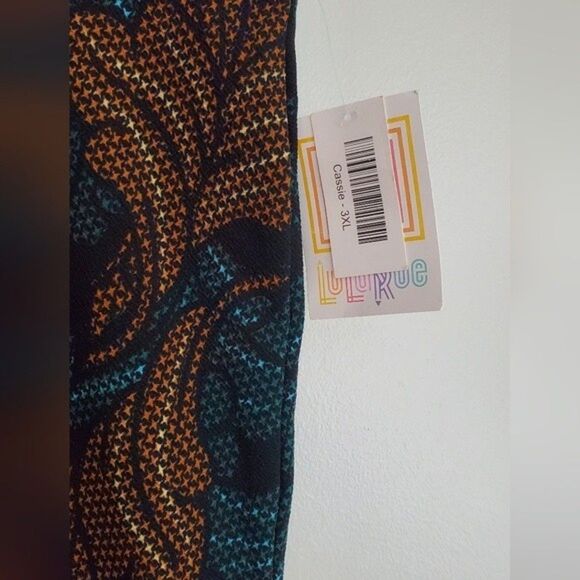 NWT Lularoe Cassie pencil skirt with beautiful stitch print in size 3XL - Picture 4 of 6